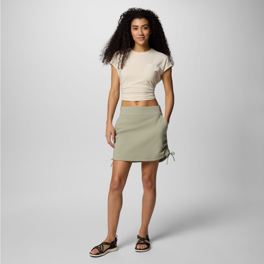 Columbia All Seasons™ Ruched Light Gray Activewear Skort | Women’s M
